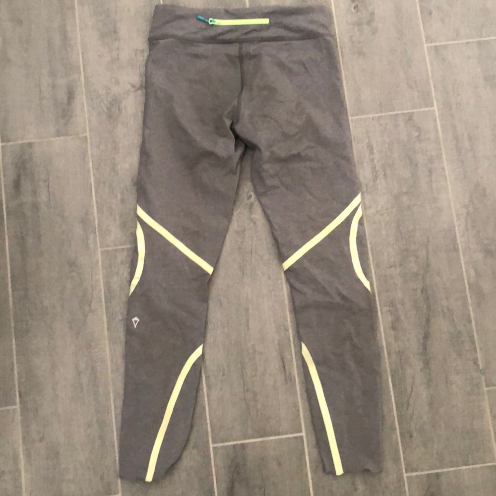 Ivivva leggings